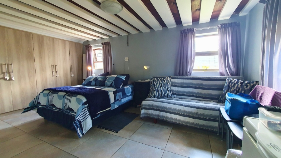 5 Bedroom Property for Sale in Dana Bay Western Cape